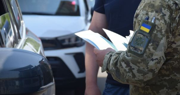 Будут ли ТЦК вручать повестки за рубежом – рассказали в Минобороны