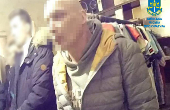 В Киеве судили 53-летнего мужчину за развращение малолетних девушек и изготовление взрослого кино