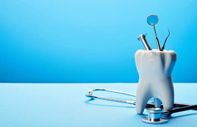 В Турции стоматолог вкрутил зубной имплант в череп пациента: детали инцидента