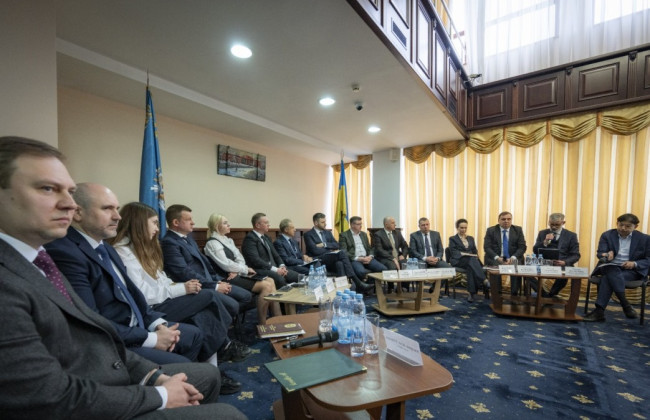 В Офисе Президента заявили, что проблема кадрового обеспечения судов нуждается в новых подходах