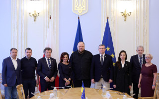 Польские парламентарии прибыли в Киев