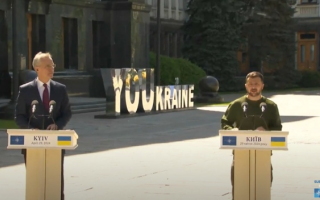 Генсек НАТО прибыл с необъявленным визитом в Киев и встретился с Зеленским: подробности