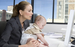 Работница является опекуном ребенка, но работодатель не имеет подтверждающих документов: могут ли отказать в предоставлении дополнительного отпуска