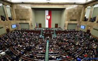 Польща хоче на рівні ЄС вирішити питання дозволу на проживання українським чоловікам