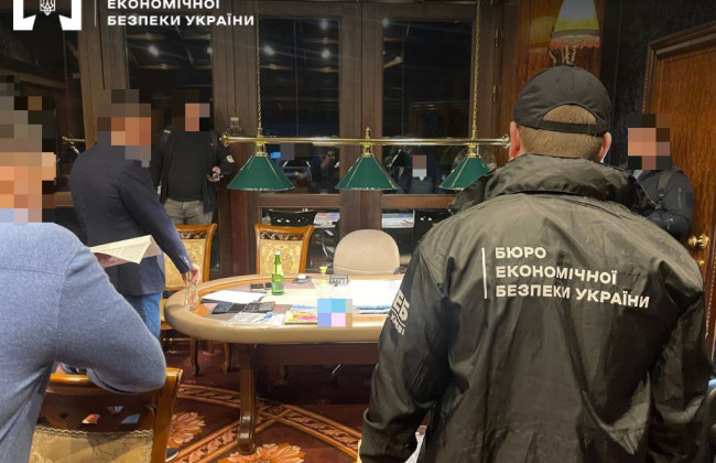 В одном бизнес-центре в Киеве разоблачили сразу и нелегальное казино, и мошеннический колл-центр