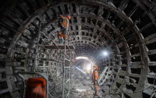 На якій стадії відновлення перегінного тунелю «Деміївська» – «Либідська», – у КМДА показали відео