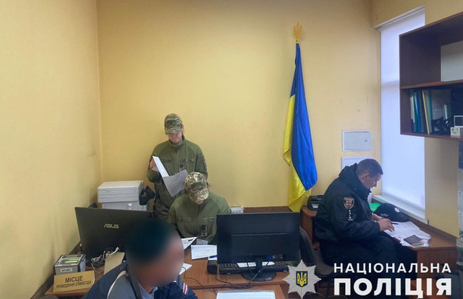 Иностранец пытался за 400 долларов подкупить пограничников, чтобы попасть в Украину