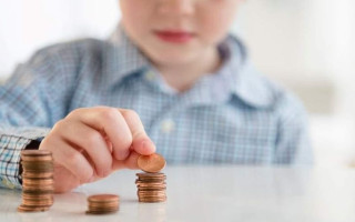 Как одиноким родителям оформить финансовую поддержку на ребенка: объяснение