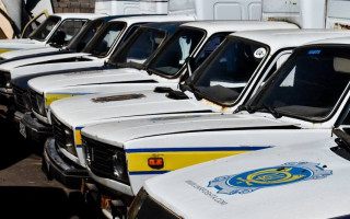 «Так, виставили гниле на аукціон», – Укрпошта нестандартно пояснила мету продажу старих авто