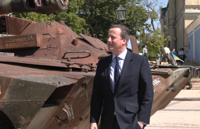 Великобритания назначит спецпредставителя для наращивания производства оружия