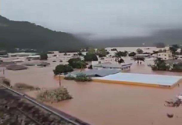 Разрушительные наводнения в Бразилии унесли жизни 57 человек, 74 считаются пропавшими без вести