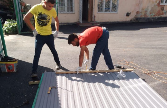 Конфликт со стрельбой возле ТЦК: на Закарпатье хулиганы восстановили поврежденное имущество