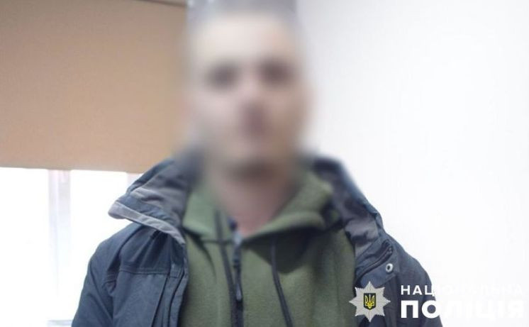 В Киеве мужчина во время распития спиртных напитков жестоко убил товарища и сжег его вещи