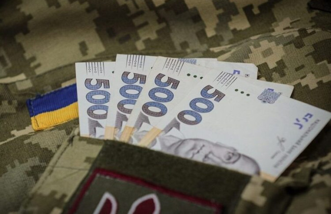 Для военнослужащих существует шесть видов доплат: в Минобороны назвали суммы и условия