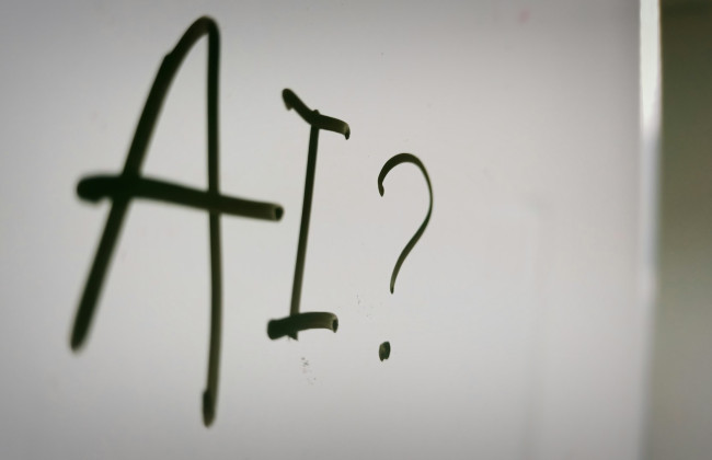 США рассматривают ограничения на новые модели искусственного интеллекта для Китая – СМИ