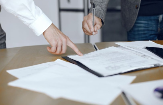 После окончания срочного трудового договора трудовые отношения продолжаются: является ли это продолжением