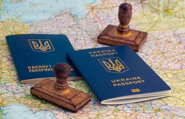 Всі заяви про оформлення закордонного паспорта, подані до 23 квітня, будуть розглянуті дипломатичними установами – відповідь МЗС