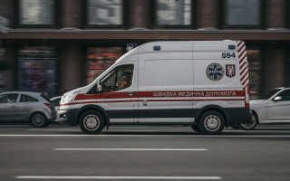 На Херсонщині постраждав чоловік, який скинув з горища російський снаряд