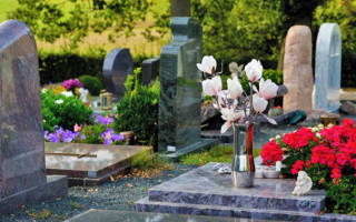 Поліція попередила про підвищений ризик при відвідуванні кладовищ у поминальні дні