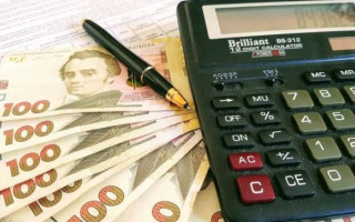 Дадут ли субсидию домохозяйству, если член семьи выезжает за границу: разъяснение ПФ
