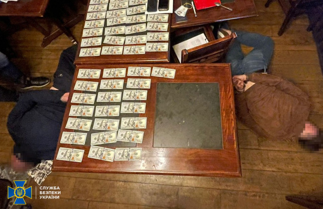 В Киеве задержали дельцов, предлагавших 1 миллион долларов одному из офицеров Главного следственного управления СБУ