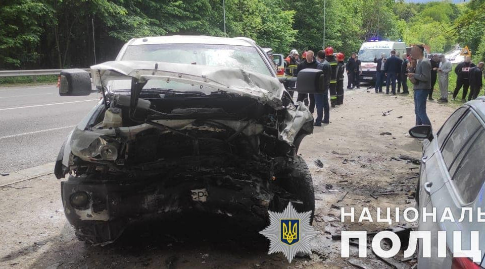 У ДТП біля Вінниці загинули троє поліцейських з Білої Церкви: фото з місця смертельної аварії