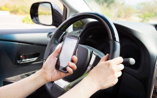 Сколько придется заплатить водителям, которые говорят по телефону за рулем