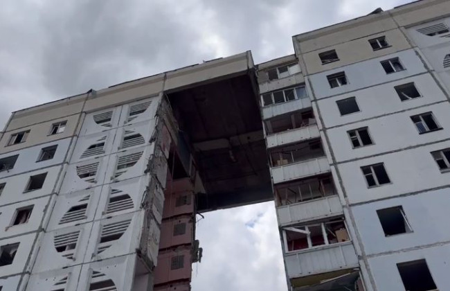 У Бєлгороді після вибуху обвалився під’їзд багатоповерхівки, відео
