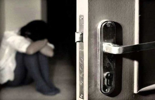 Экономическое домашнее насилие: суд наказал мужчину, который ночью не впустил экс-жену в общую квартиру
