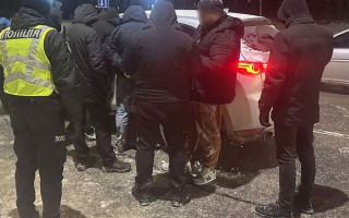 На Львівщині четверо чоловіків від 16 до 27 років ув'язнили місцевого та вимагали неіснуючий борг