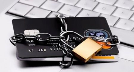 Будут судить мошенников за махинации с банковскими карточками переселенцев на 400 тысяч гривен