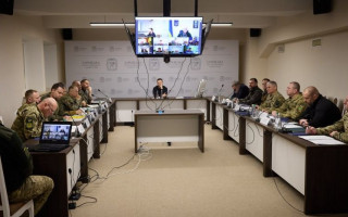 «Напрямок залишається вкрай складним»: Зеленський у Харкові провів засідання Ставки