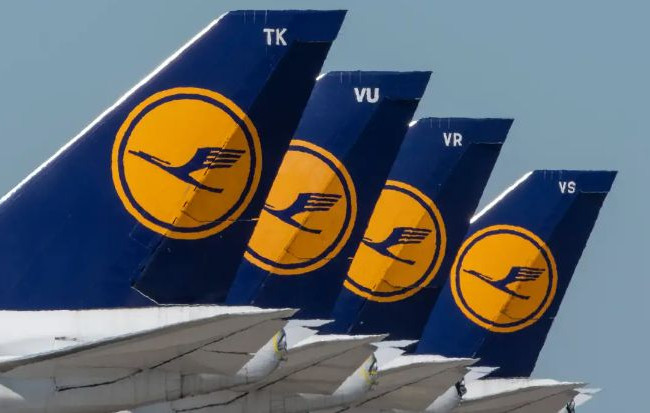 Авиакомпания Lufthansa подала в суд на активистов: требует компенсировать 740 тысяч евро
