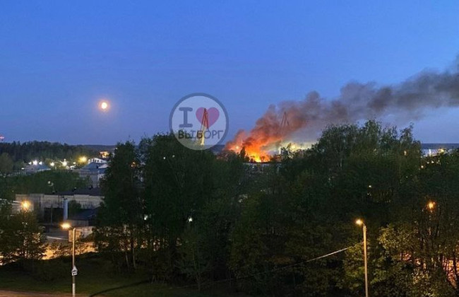 Вибухи у Виборзі під Ленінградом: ГУР атакувало нафтопереробний завод