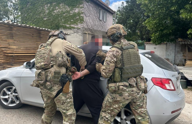 8 тысяч долларов за «билет» в Венгрию: в Николаеве разоблачили лиц, переправлявших уклонистов за границу