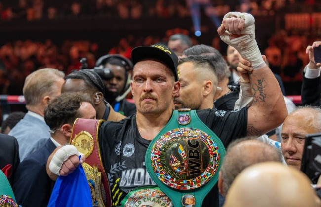 У Олександра Усика заберуть пояс чемпіона у надважкій вазі IBF: в чому причина