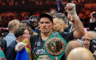 У Олександра Усика заберуть пояс чемпіона у надважкій вазі IBF: в чому причина
