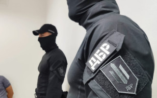 ДБР викрило правоохоронця, який за $16 тисяч планував «кришувати» шахрайський кол-центр