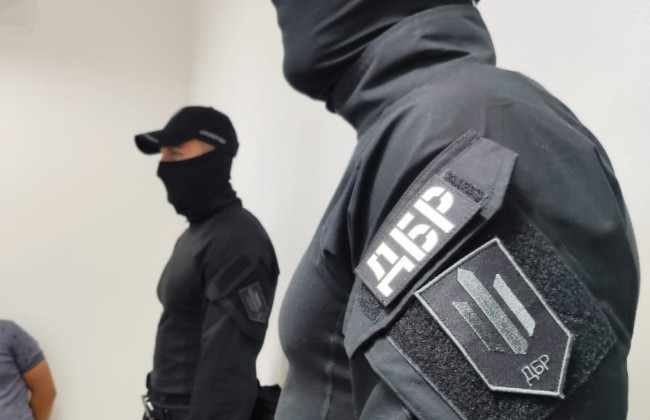 ГБР разоблачило правоохранителя, который за $16 тысяч планировал «крышевать» мошеннический колл-центр