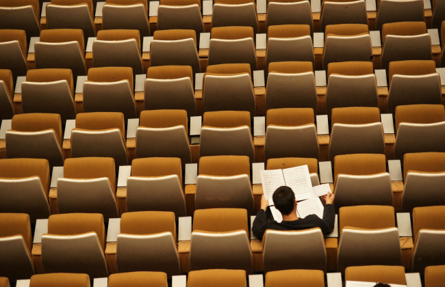 МОН рекомендует вузам начать новый учебный год в первой половине августа