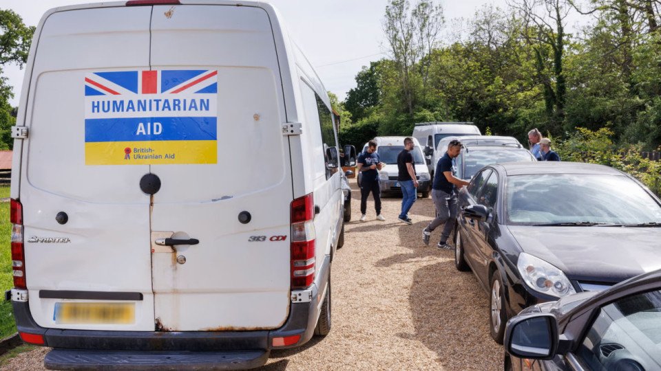 В Украину из Лондона прибыла колонна утилизированных автомобилей