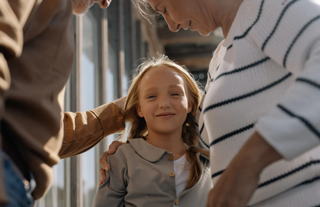Родители содержат двух общих детей в возрасте до 18 лет, но не состоят в официальном браке: имеют ли они право на налоговую социальную льготу