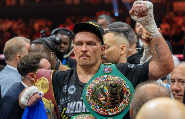 Олександр Усик має шанс зберегти пояс чемпіона у надважкій вазі IBF до реваншу з Ф'юрі