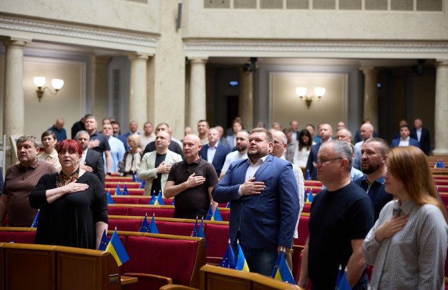 Депутатам могут запретить нарушать гендерное равенство и разговаривать по мобильному на комитетах – Верховная Рада вернулась к проекту о депутатской этике