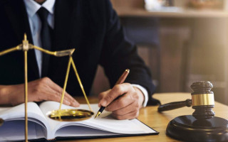 Чи має право податкова звертатися до суду щодо припинення юрособи та ФОПа: роз’яснення