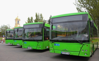 Миколаїв скоротить автобусні маршрути через мобілізацію водіїв