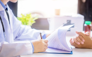 Лікарська таємниця: коли і кому можна розголошувати діагноз