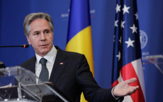 Держсекретар США Ентоні Блінкен просить дозволити Україні бити по території рф американською зброєю, — ЗМІ