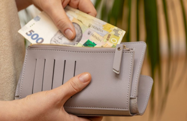 Украинцы смогут получить разные виды соцпомощи в отделении банка или в онлайн-банкинге