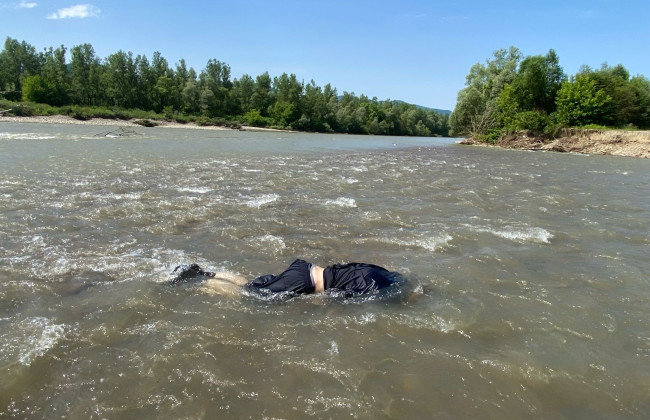 Плыл по реке без признаков жизни: пограничники обнаружили утопленника в Тисе